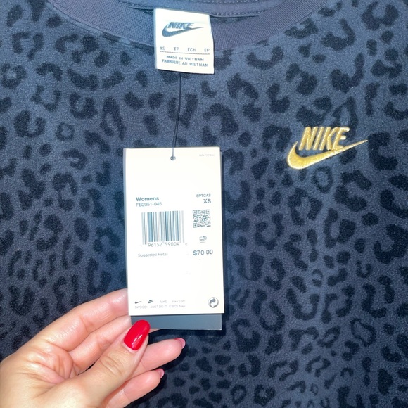 Nike sweatshirt - Picture 3 of 3